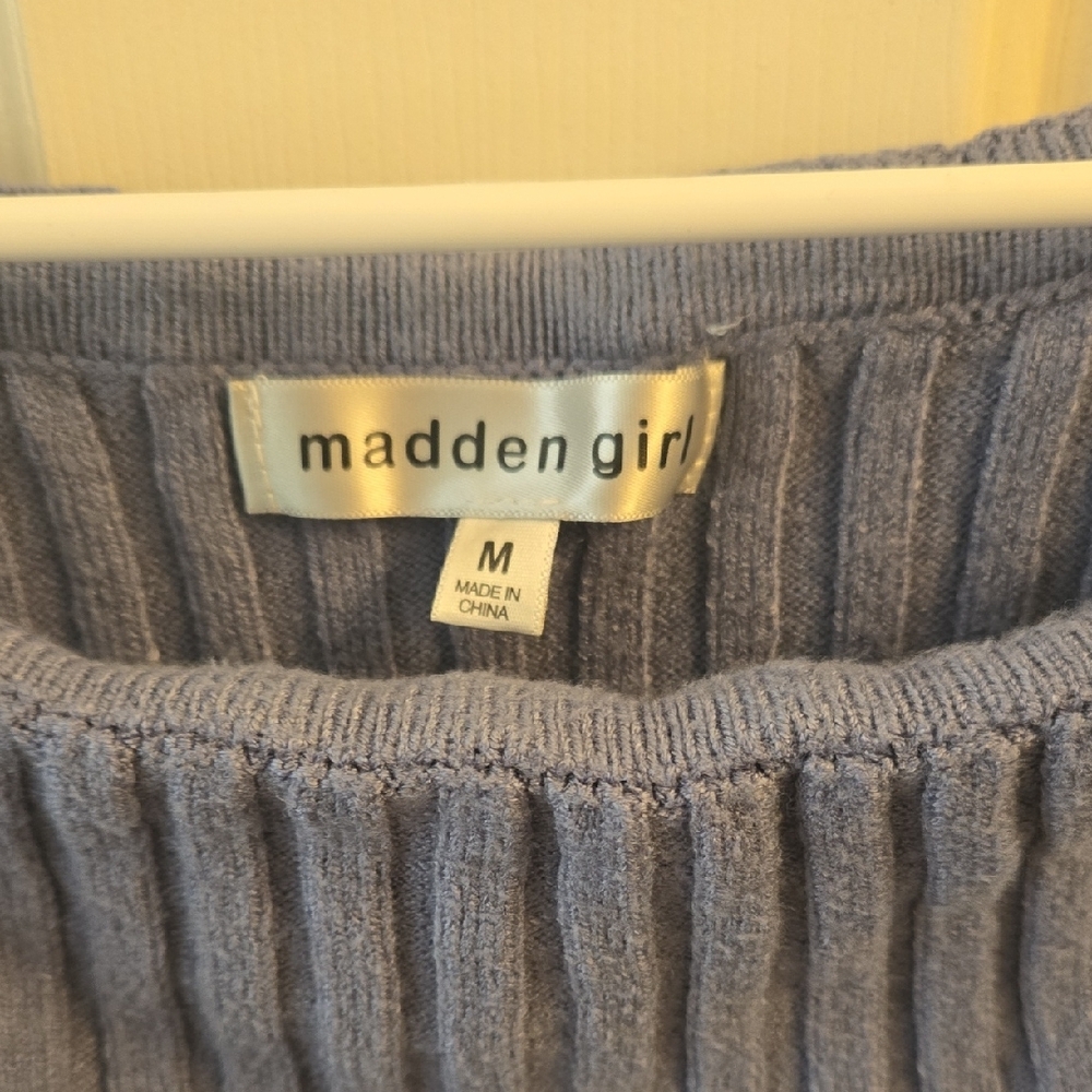 Off-Shoulder Ribbed Sweater in Blue - Picture 2 of 3